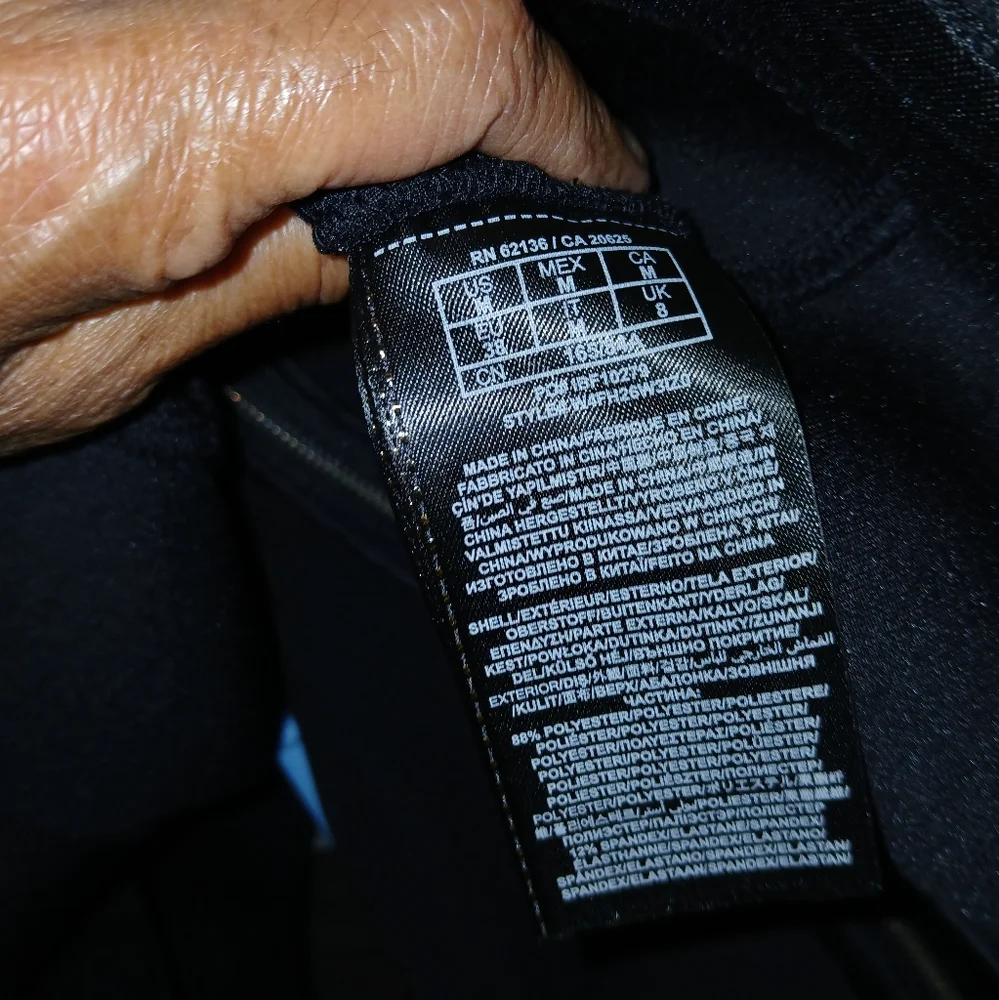 NWT GUESS Scuba Cutout Crop Top M NWT - Picture 9 of 15